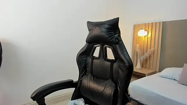 carlina 15 online show from 17, 10, 2025