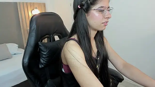 carlina 15 online show from 25, 10, 2025