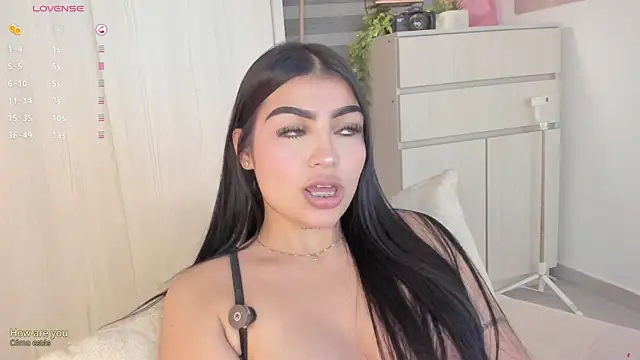 EmmyKenner online show from 22, 10, 2025