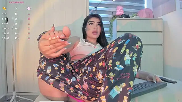 EmmyKenner online show from 5, 10, 2025