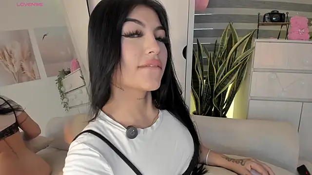 EmmyKenner online show from 7, 2, 2026