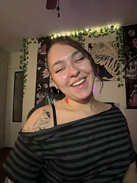 Snapshot of babykalirose chatting on 5, 6, 2026 babykalirose online show from 5, 6, 2026
