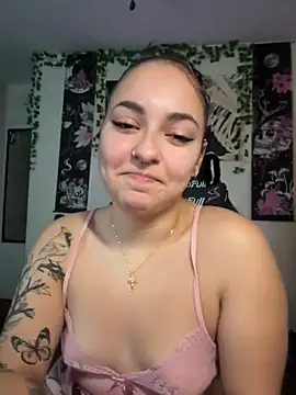 Snapshot of babykalirose chatting on 3, 6, 2026 babykalirose online show from 3, 6, 2026