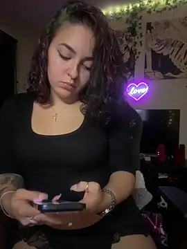 Snapshot of babykalirose chatting on 4, 6, 2026 babykalirose online show from 4, 6, 2026