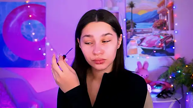 KimClarks  online show from 18, 12, 2025