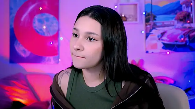 KimClarks  online show from 4, 10, 2025