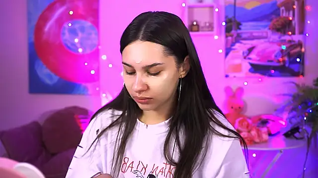 KimClarks  online show from 15, 9, 2025