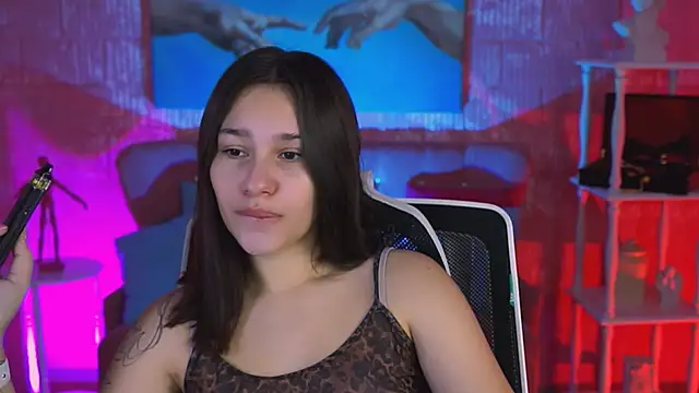 KimClarks  online show from 8, 11, 2025