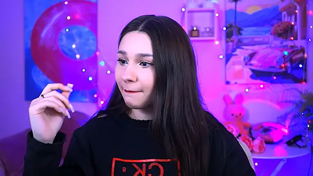 KimClarks  online show from 14, 9, 2025