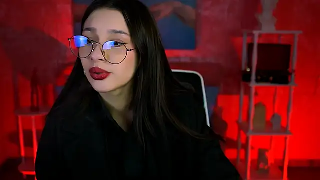 KimClarks  online show from 12, 9, 2025