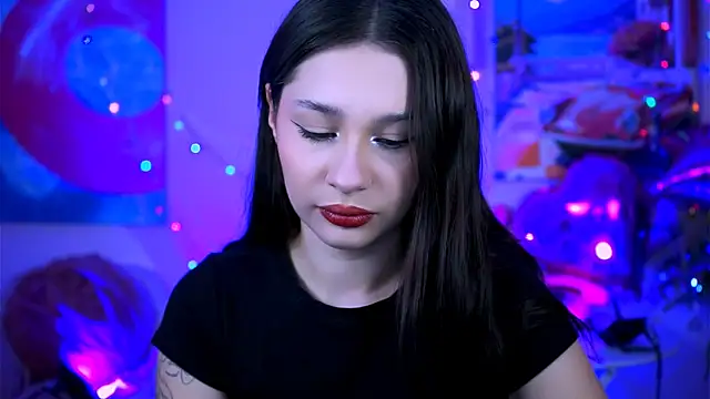 KimClarks  online show from 19, 9, 2025