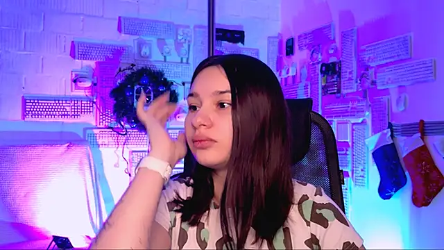 KimClarks  online show from 21, 12, 2025