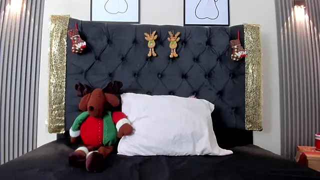 Snapshot of Sofia_Seduccion chatting on 15, 11, 2025 Sofia Seduccion online show from 15, 11, 2025