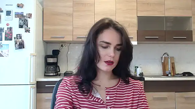 Silviaa a online show from 7, 10, 2025