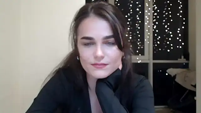 Silviaa a online show from 19, 11, 2025