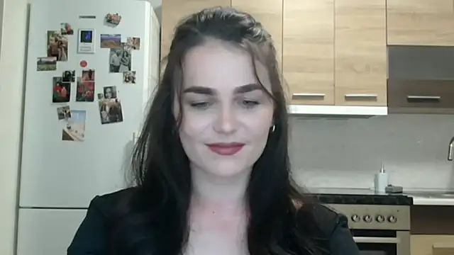 Silviaa a online show from 26, 11, 2025