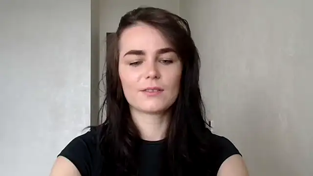 Silviaa a online show from 12, 10, 2025