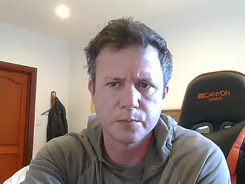 Snapshot of TroyDieselXXX chatting on 6, 7, 2026 TroyDieselXXX online show from 6, 7, 2026