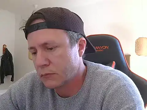Snapshot of TroyDieselXXX chatting on 9, 7, 2026 TroyDieselXXX online show from 9, 7, 2026