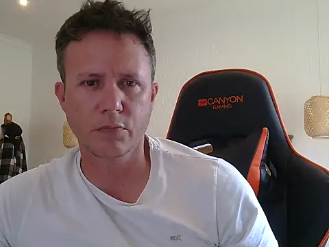 Snapshot of TroyDieselXXX chatting on 20, 2, 2026 TroyDieselXXX online show from 20, 2, 2026