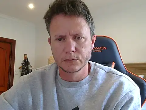 Snapshot of TroyDieselXXX chatting on 1, 2, 2026 TroyDieselXXX online show from 1, 2, 2026