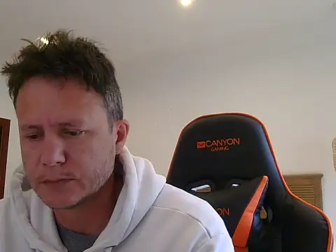 Snapshot of TroyDieselXXX chatting on 16, 2, 2026 TroyDieselXXX online show from 16, 2, 2026