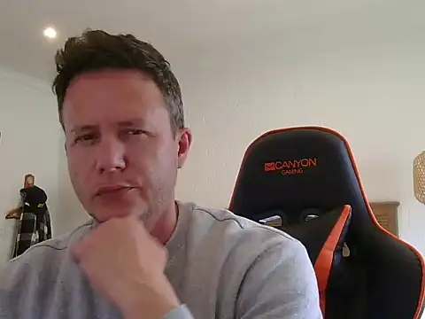 Snapshot of TroyDieselXXX chatting on 23, 2, 2026 TroyDieselXXX online show from 23, 2, 2026