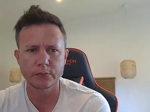 Snapshot of TroyDieselXXX chatting on 6, 2, 2026 TroyDieselXXX online show from 6, 2, 2026