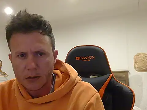 Snapshot of TroyDieselXXX chatting on 17, 2, 2026 TroyDieselXXX online show from 17, 2, 2026