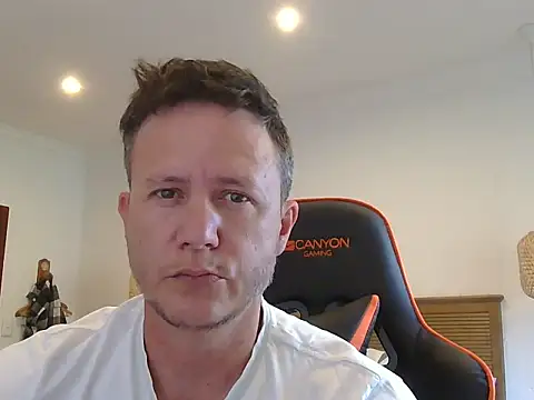 Snapshot of TroyDieselXXX chatting on 11, 2, 2026 TroyDieselXXX online show from 11, 2, 2026