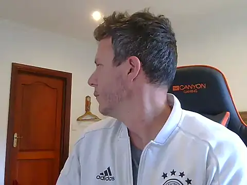 TroyDieselXXX online show from 17, 3, 2026