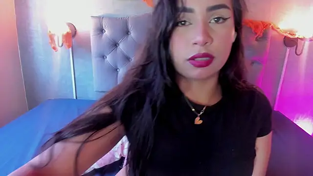 GiannaSlimJB online show from 5, 10, 2025