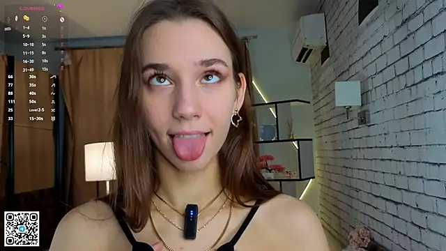 PetraHambelton online show from 7, 10, 2025