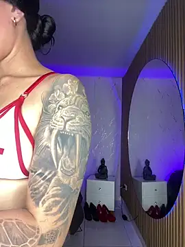 Scaarlettfox online show from 6, 10, 2025