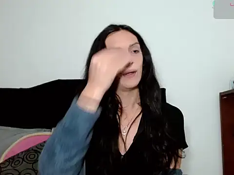 x isabella x online show from 4, 12, 2025