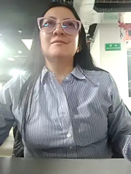 Romina693 online show from 5, 11, 2025