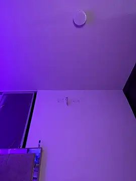 lucialauper  online show from 11, 4, 2026