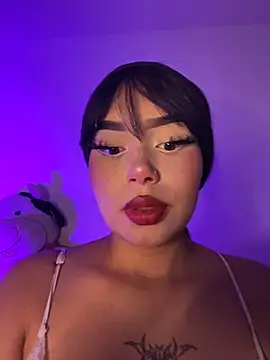 lucialauper  online show from 18, 10, 2025