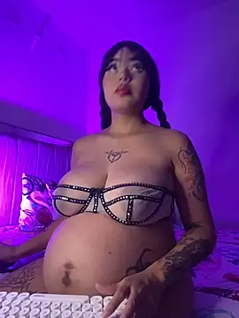 lucialauper  online show from 23, 11, 2025