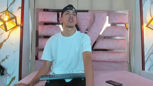 kameron and Nick online show from 17, 11, 2025