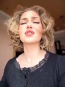 KellyKeler online show from 10, 4, 2026