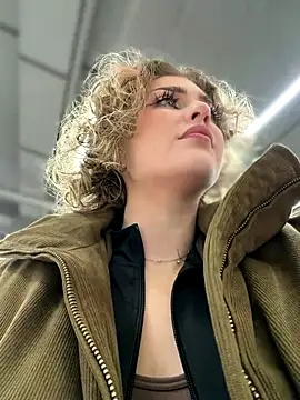 KellyKeler online show from 18, 12, 2025