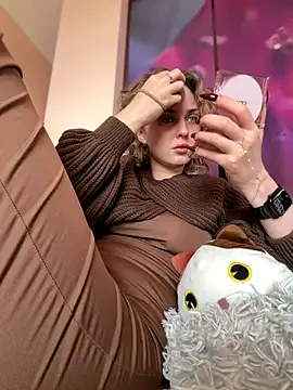 KellyKeler online show from 22, 10, 2025