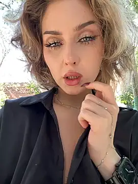 KellyKeler online show from 22, 9, 2025