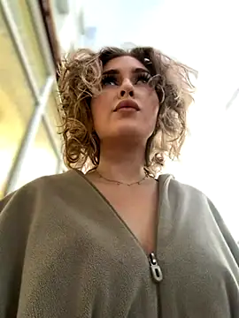 KellyKeler online show from 30, 10, 2025