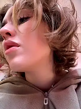 KellyKeler online show from 3, 4, 2026