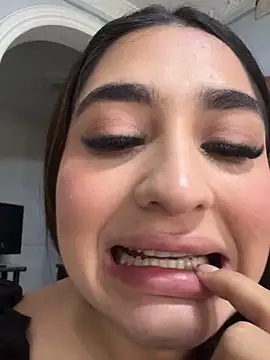 JasmineRhodes online show from 25, 11, 2025