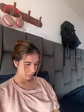 AllieYourGirl online show from 17, 11, 2025