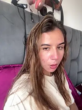 AllieYourGirl online show from 18, 12, 2025