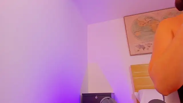 kitty sweeety  online show from 25, 10, 2025